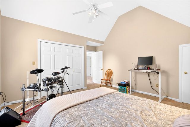 2121 West Grove Drive, Pine Twp, PA 15044