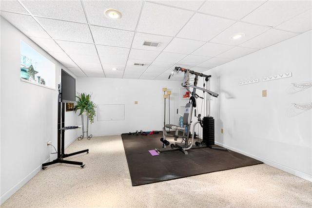 2121 West Grove Drive, Pine Twp, PA 15044