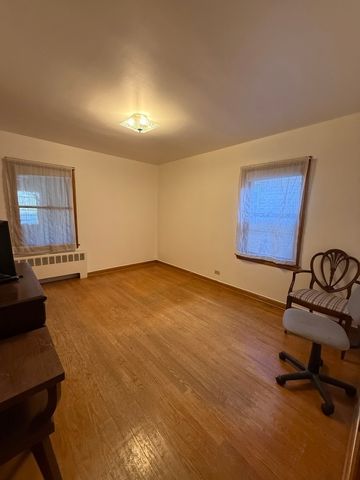3916 W 59th Place, Chicago, IL 60629