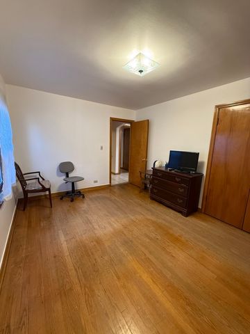 3916 W 59th Place, Chicago, IL 60629