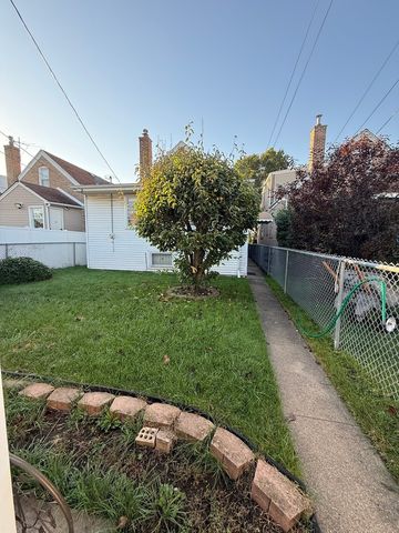 3916 W 59th Place, Chicago, IL 60629