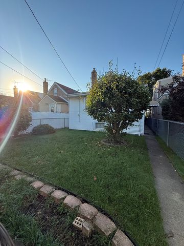 3916 W 59th Place, Chicago, IL 60629