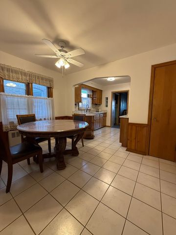 3916 W 59th Place, Chicago, IL 60629