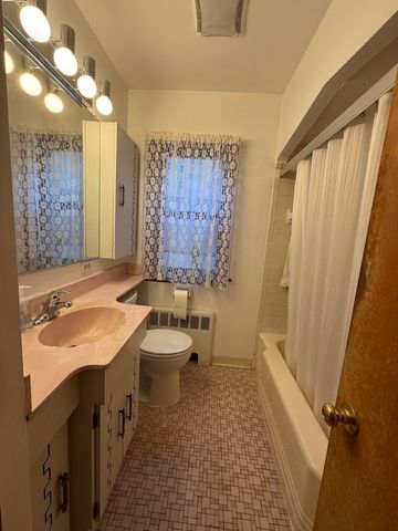 3916 W 59th Place, Chicago, IL 60629