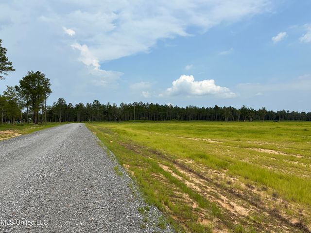 Lot 5 Hwy 43, Kiln, MS 39556
