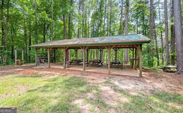 156 Navajo Trail, Martin, GA 30557