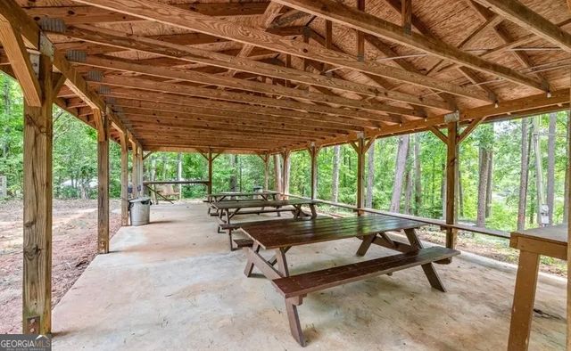 156 Navajo Trail, Martin, GA 30557