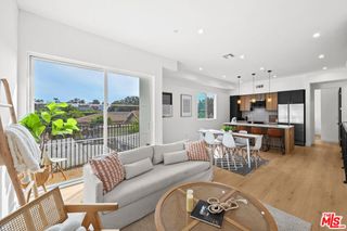 2326 S Dunsmuir Avenue 1/4, Los Angeles, CA 90016