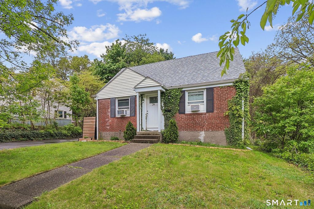 26 Farnsworth Street, Hamden, CT 06517