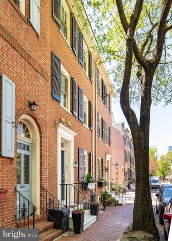 642 PINE ST, Philadelphia, PA 19106