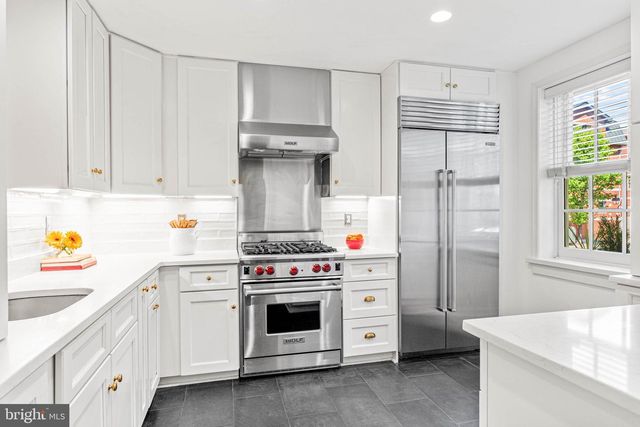 642 PINE ST, Philadelphia, PA 19106