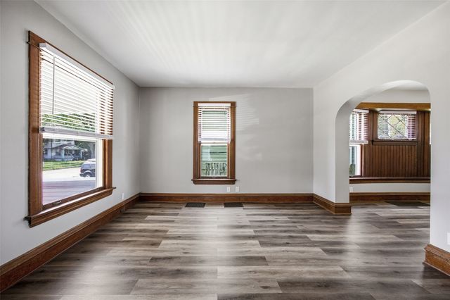 1546 6th Ave SE, Cedar Rapids, IA 52403