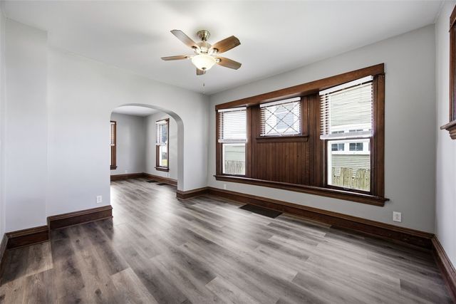 1546 6th Ave SE, Cedar Rapids, IA 52403