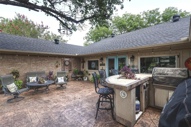 5500 Bello Vista Drive, Sherman, TX 75090