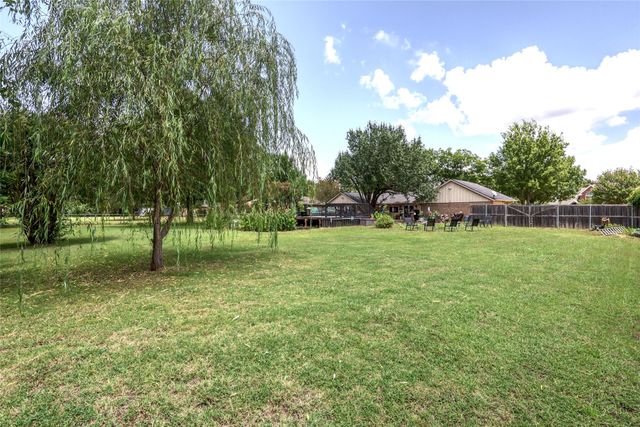 5500 Bello Vista Drive, Sherman, TX 75090