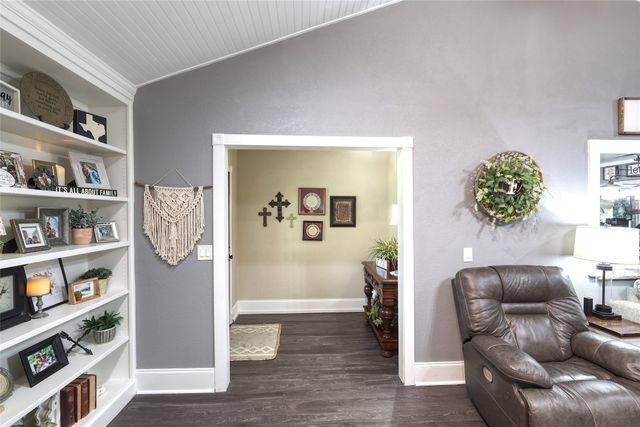 5500 Bello Vista Drive, Sherman, TX 75090