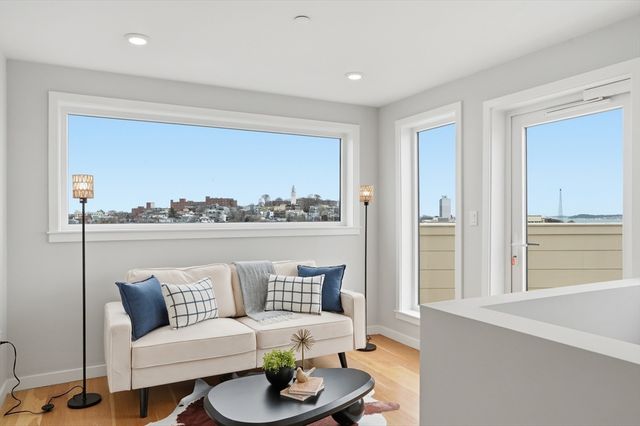 267 Old Colony 606, Boston, MA 02127
