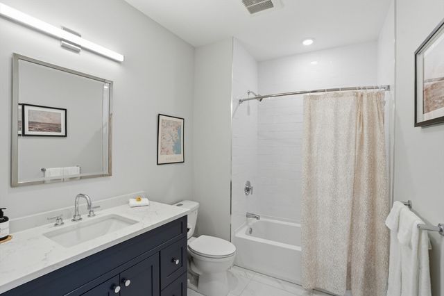 267 Old Colony 606, Boston, MA 02127