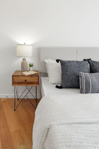 267 Old Colony 606, Boston, MA 02127