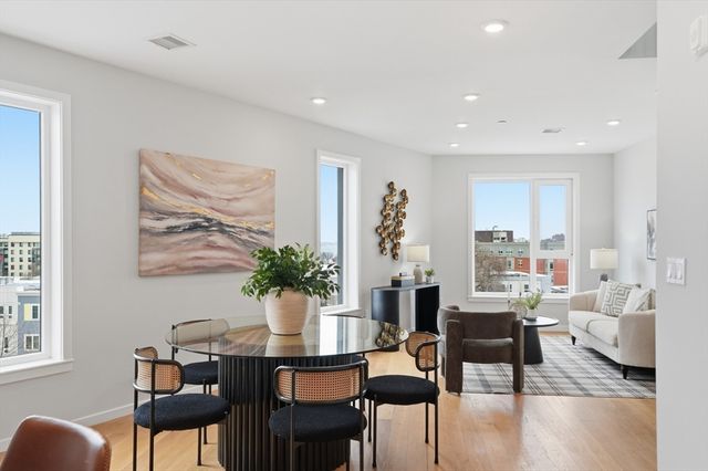 267 Old Colony 606, Boston, MA 02127