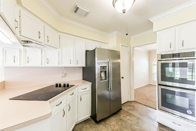 105 W Wildwinn Drive, Alvin, TX 77511