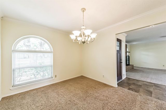 105 W Wildwinn Drive, Alvin, TX 77511