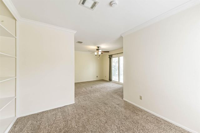 105 W Wildwinn Drive, Alvin, TX 77511