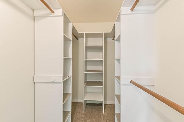 105 W Wildwinn Drive, Alvin, TX 77511