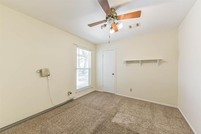 105 W Wildwinn Drive, Alvin, TX 77511