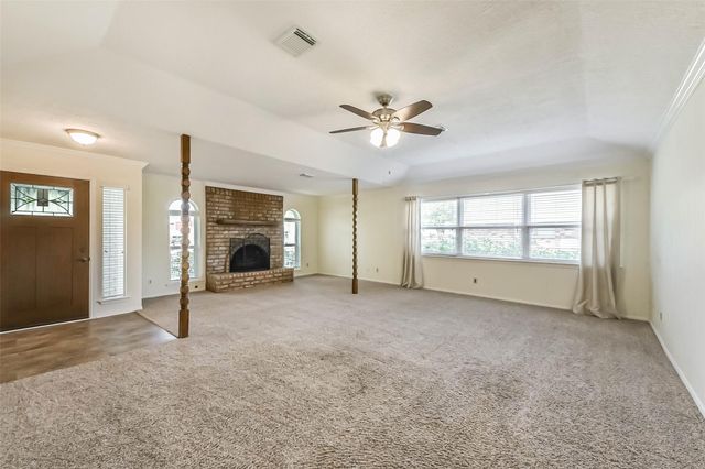 105 W Wildwinn Drive, Alvin, TX 77511