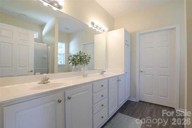9112 Duckhorn Drive, Charlotte, NC 28277