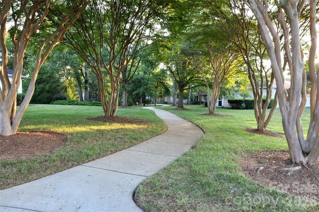 9112 Duckhorn Drive, Charlotte, NC 28277