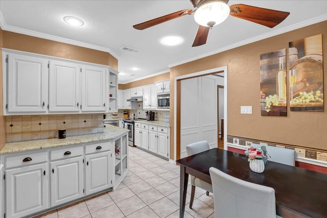 1111 Berkshire Court, Trophy Club, TX 76262