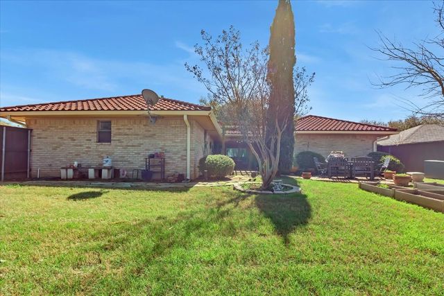 1111 Berkshire Court, Trophy Club, TX 76262