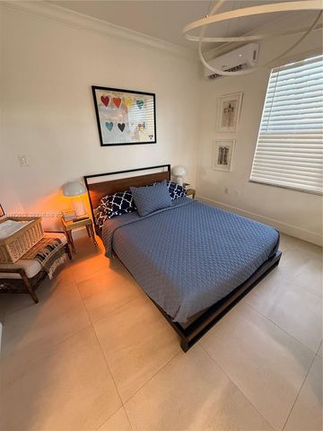 5648 SW 5th Ter, Miami, FL 33134