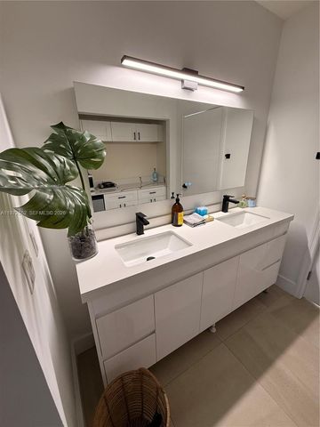 5648 SW 5th Ter, Miami, FL 33134