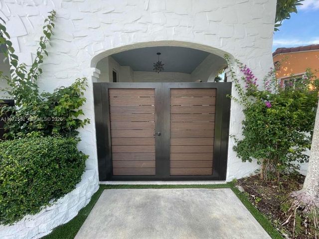 5648 SW 5th Ter, Miami, FL 33134