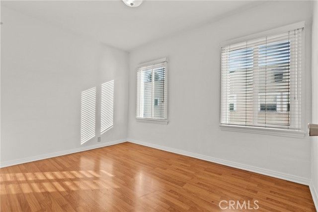 1322 S Van Ness, Los Angeles, CA 90019