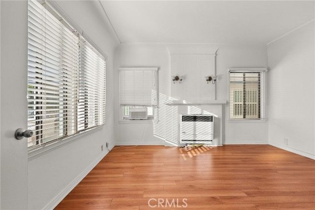 1322 S Van Ness, Los Angeles, CA 90019