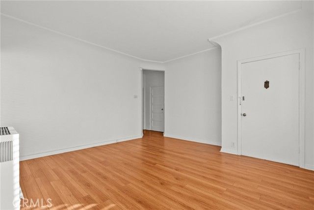 1322 S Van Ness, Los Angeles, CA 90019