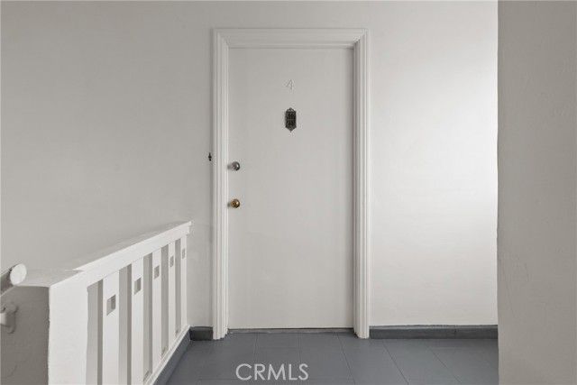 1322 S Van Ness, Los Angeles, CA 90019