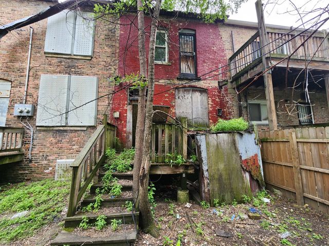 10525 S Corliss Avenue, Chicago, IL 60628