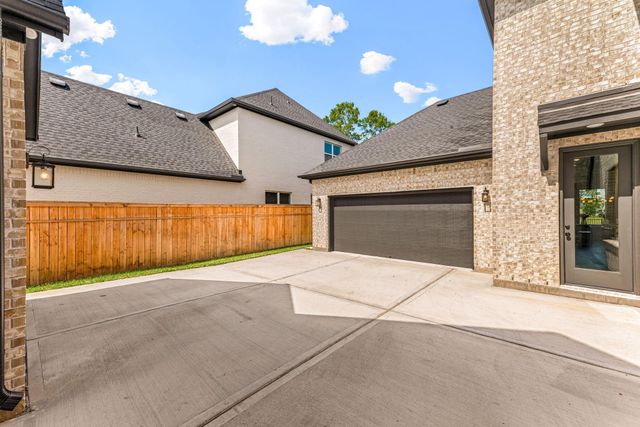 1222 Crown Forest Drive, Missouri City, TX 77459