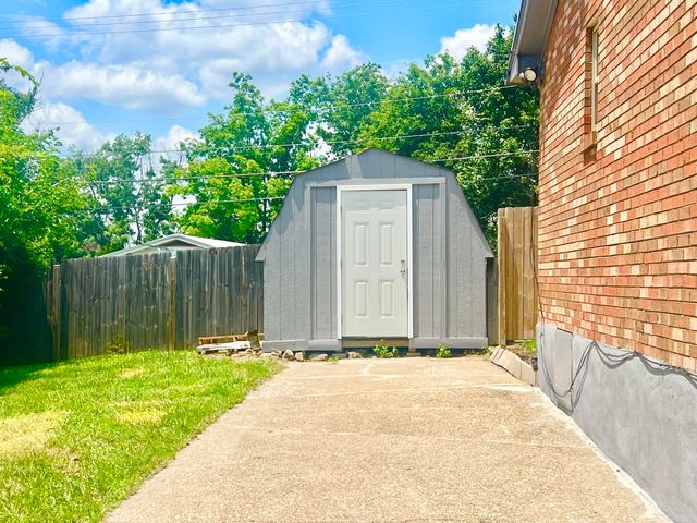 3501 Gunbow Court, Lexington, KY 40517