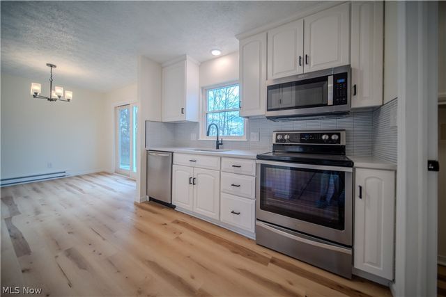 886 Bunker Hill, Medina, OH 44256