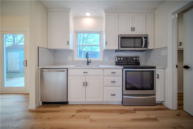 886 Bunker Hill, Medina, OH 44256