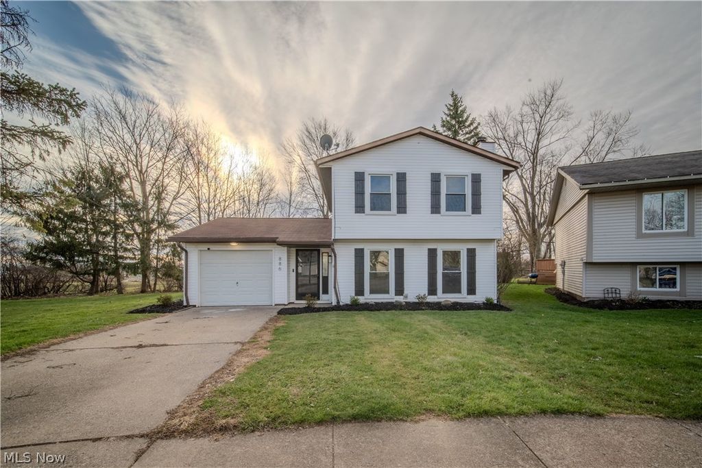 886 Bunker Hill, Medina, OH 44256