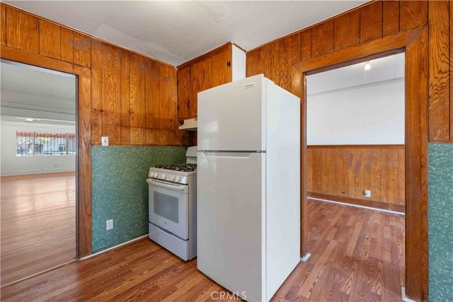 1021 W 53rd St, Los Angeles, CA 90037