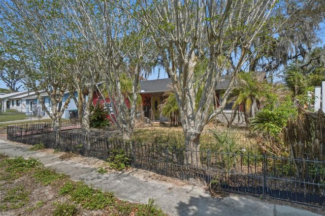 8129 ESPERANZA STREET, Orlando, FL 32817