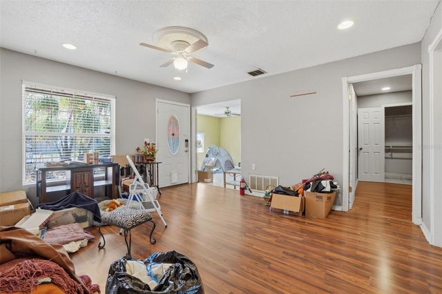 8129 ESPERANZA STREET, Orlando, FL 32817